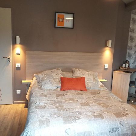 Au Petit Bonheur Bed & Breakfast Saint-Martin-du-Frene Luaran gambar