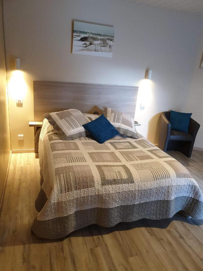Au Petit Bonheur Bed & Breakfast Saint-Martin-du-Frene Luaran gambar