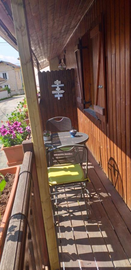 Au Petit Bonheur Bed & Breakfast Saint-Martin-du-Frene Luaran gambar